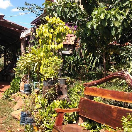 Ratanak Tep Rithea Homestay 반룽 외부 사진
