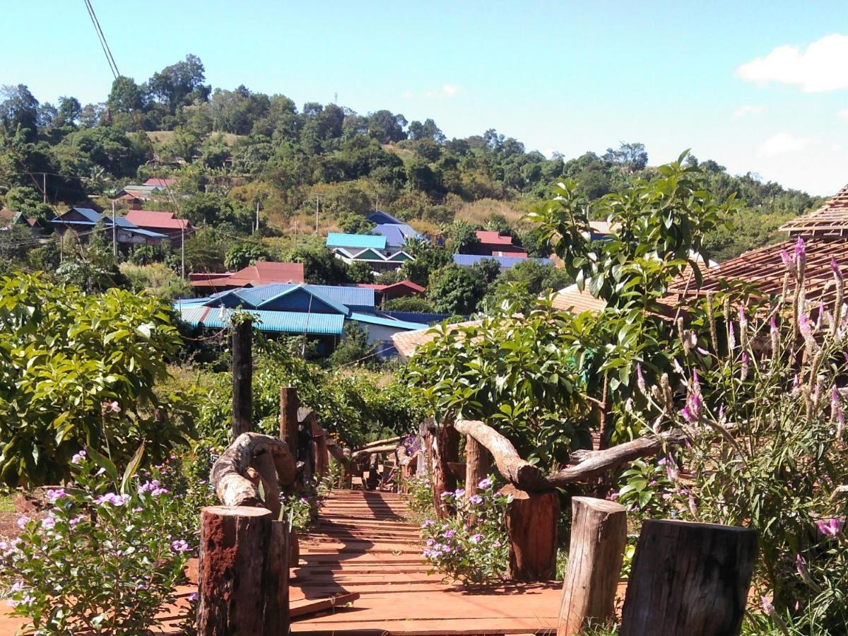 Ratanak Tep Rithea Homestay 반룽 외부 사진