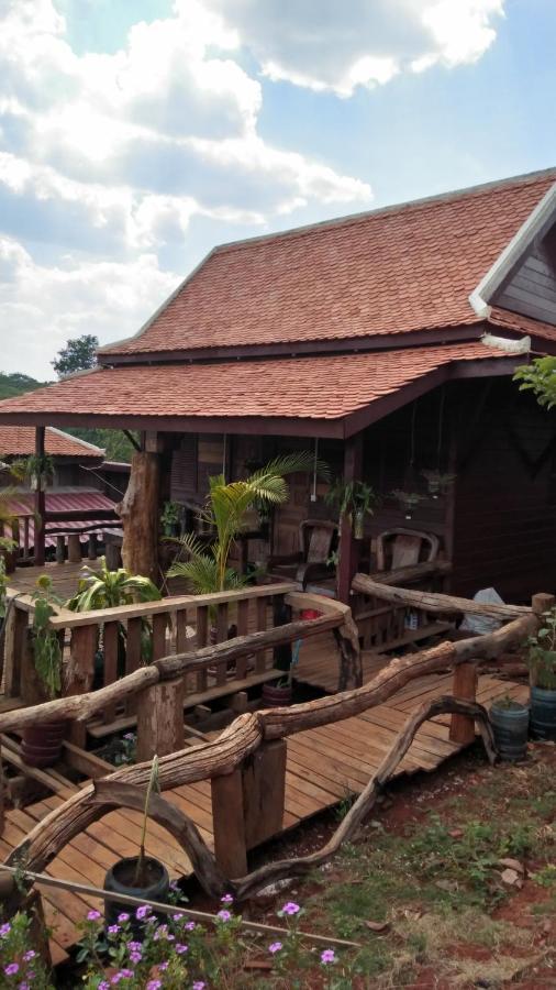 Ratanak Tep Rithea Homestay 반룽 외부 사진