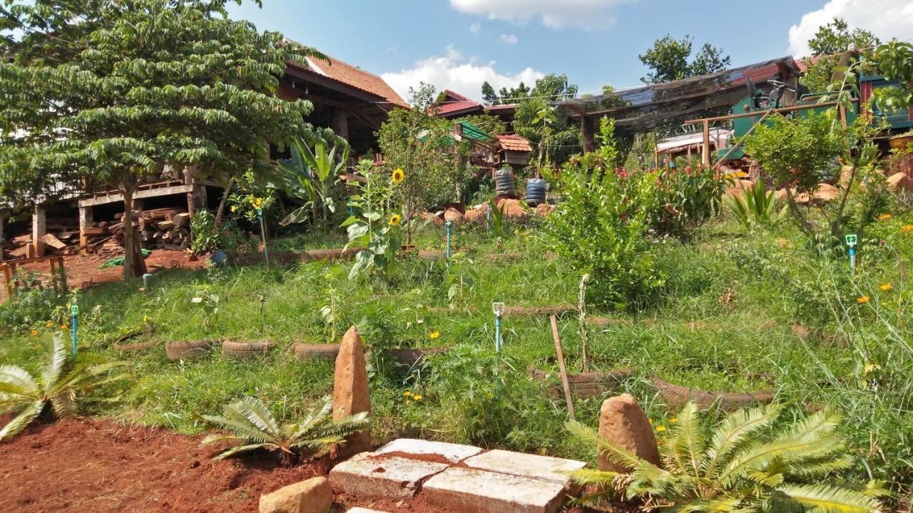 Ratanak Tep Rithea Homestay 반룽 외부 사진
