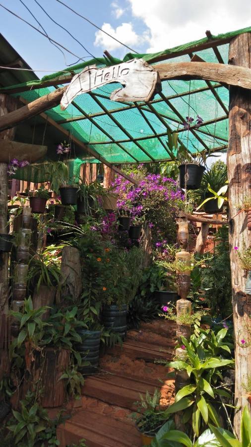 Ratanak Tep Rithea Homestay 반룽 외부 사진